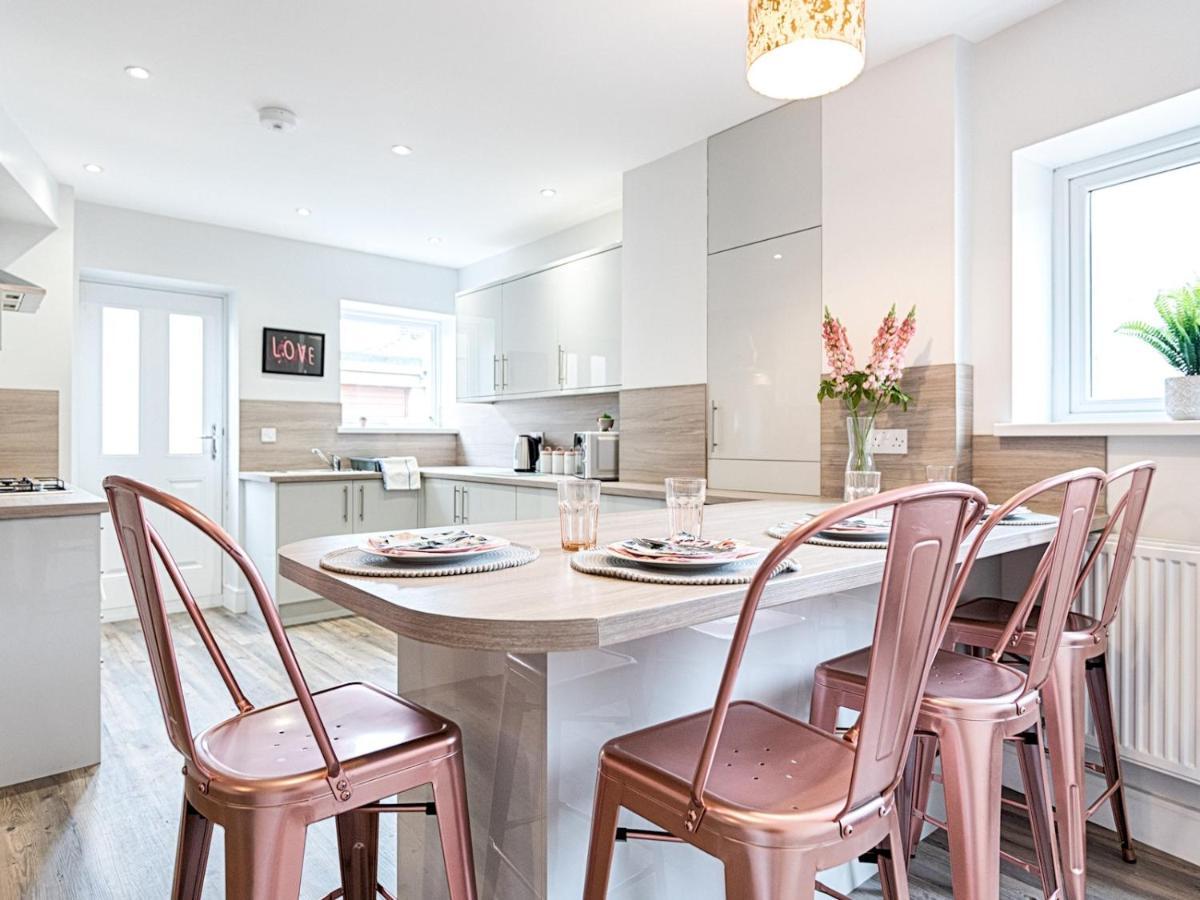 Pass The Keys Luxury Bright Spacious Family Home - Near Beaches Swansea Exterior foto